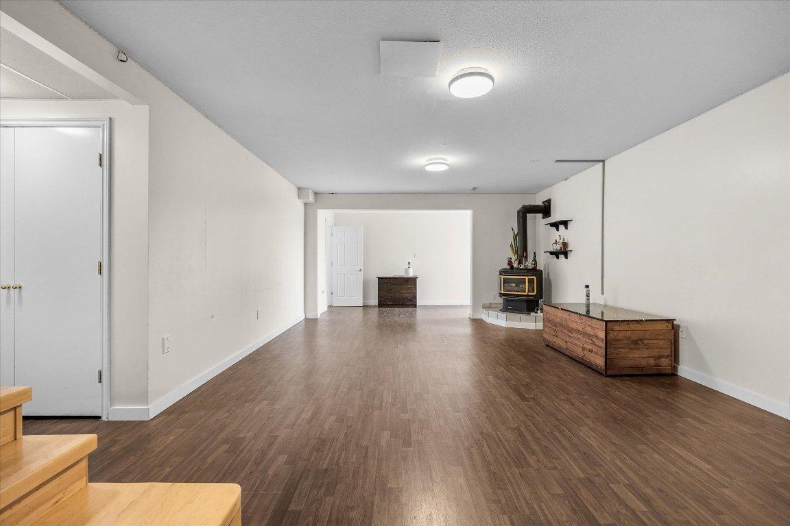 









848


Webster

Road,
Kelowna,







BC
V1P 1C2

