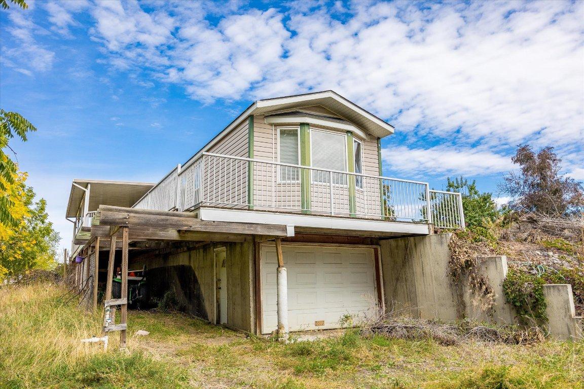 









848


Webster

Road,
Kelowna,







BC
V1P 1C2

