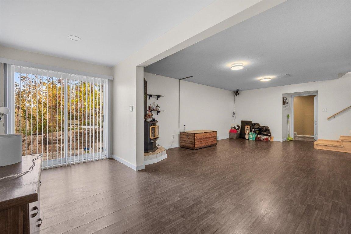 









848


Webster

Road,
Kelowna,




BC
V1P 1C2

