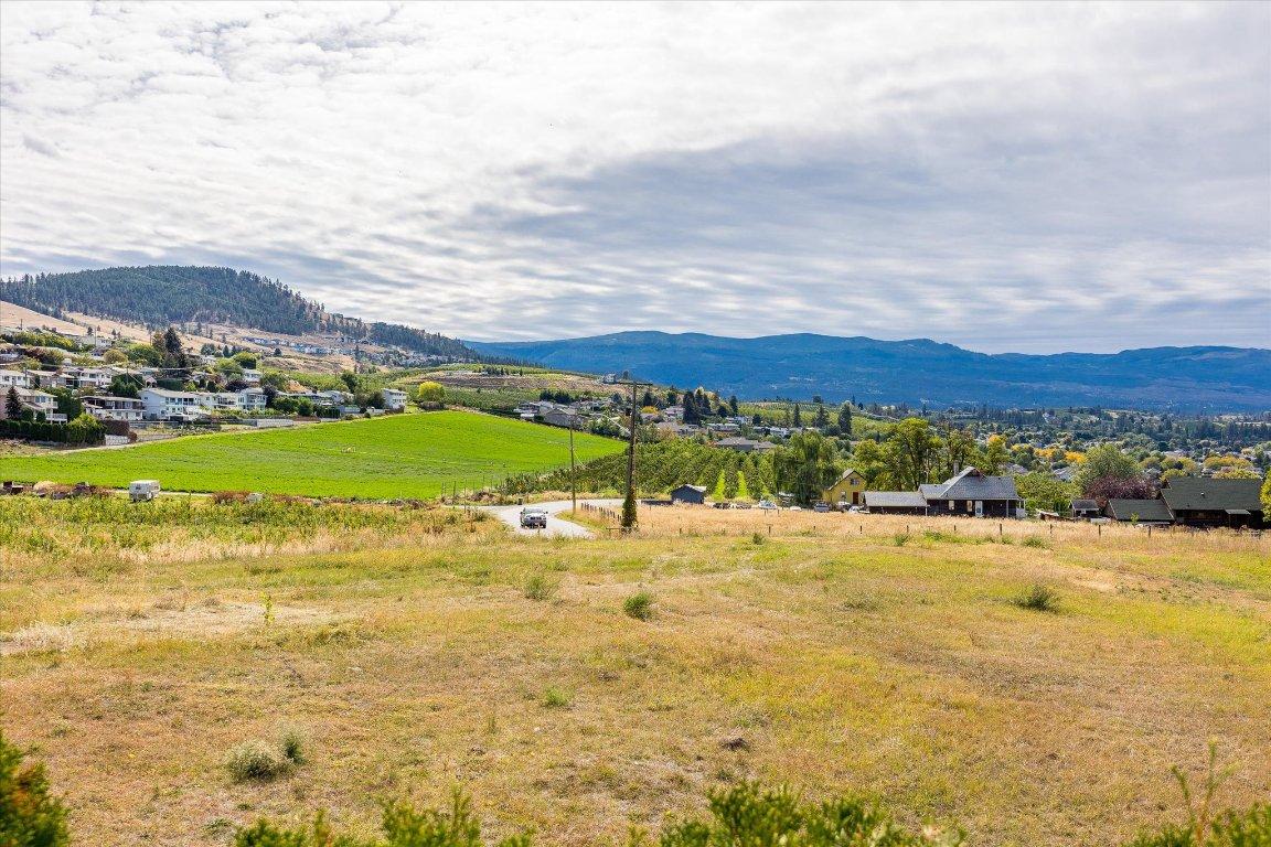









848


Webster

Road,
Kelowna,




BC
V1P 1C2


