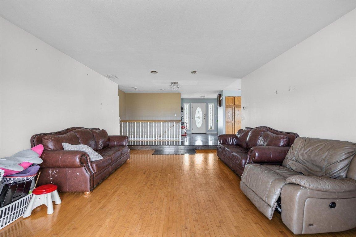 









848


Webster

Road,
Kelowna,




BC
V1P 1C2

