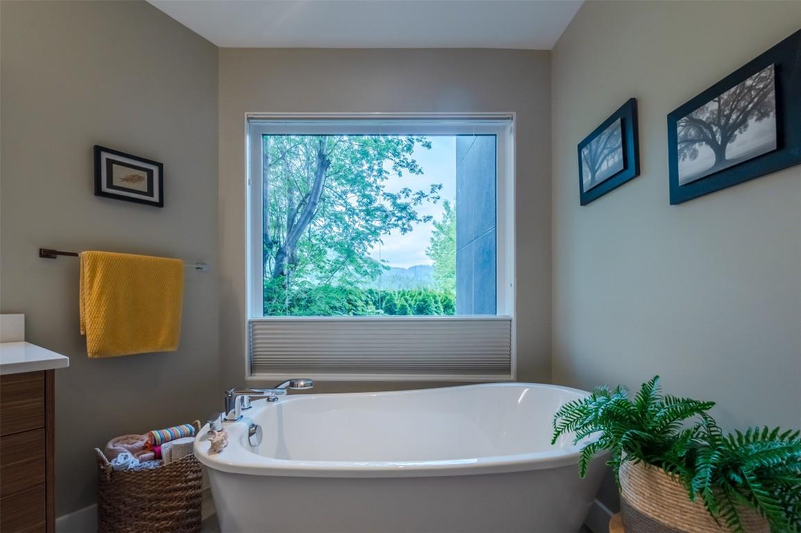 









252


Sundial

Road,
Oliver,




BC
V0H 1T2

