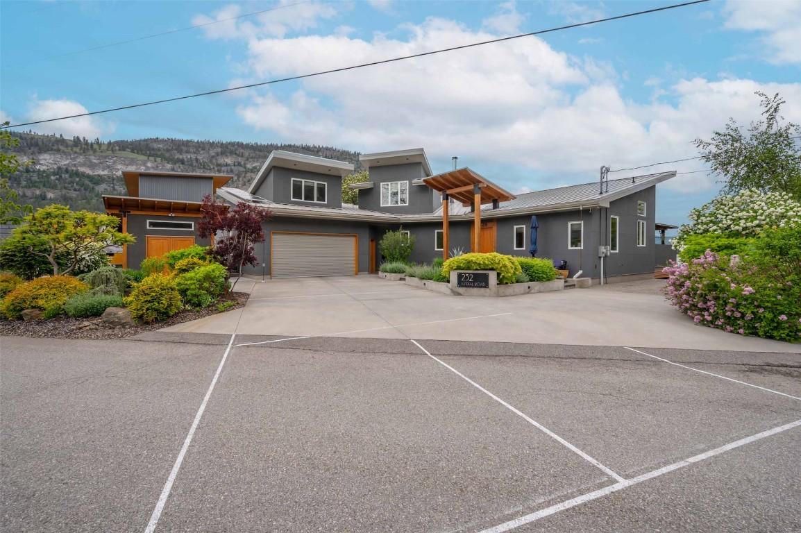 









252


Sundial

Road,
Oliver,




BC
V0H 1T2

