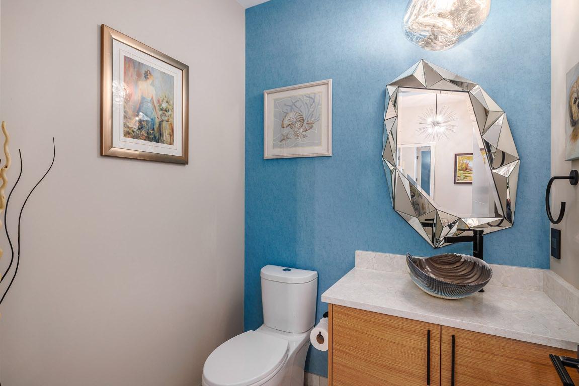 









9814


Beacon Hill

Crescent,
Lake Country,




BC
V4V 0A9

