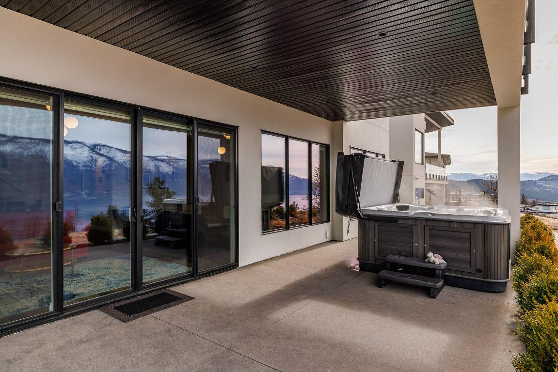 









9814


Beacon Hill

Crescent,
Lake Country,




BC
V4V 0A9

