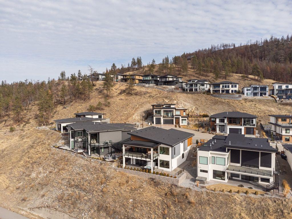 









9814


Beacon Hill

Crescent,
Lake Country,




BC
V4V 0A9

