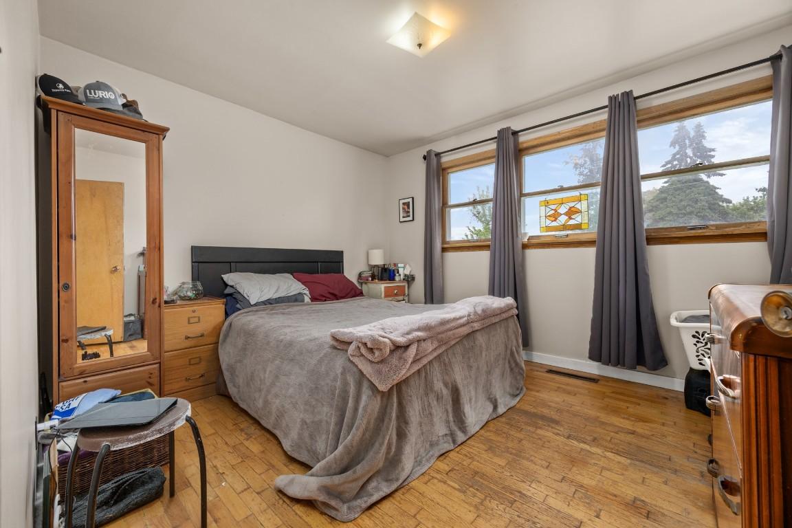 









2800


39

Street,
Vernon,




BC
V1T 6J4

