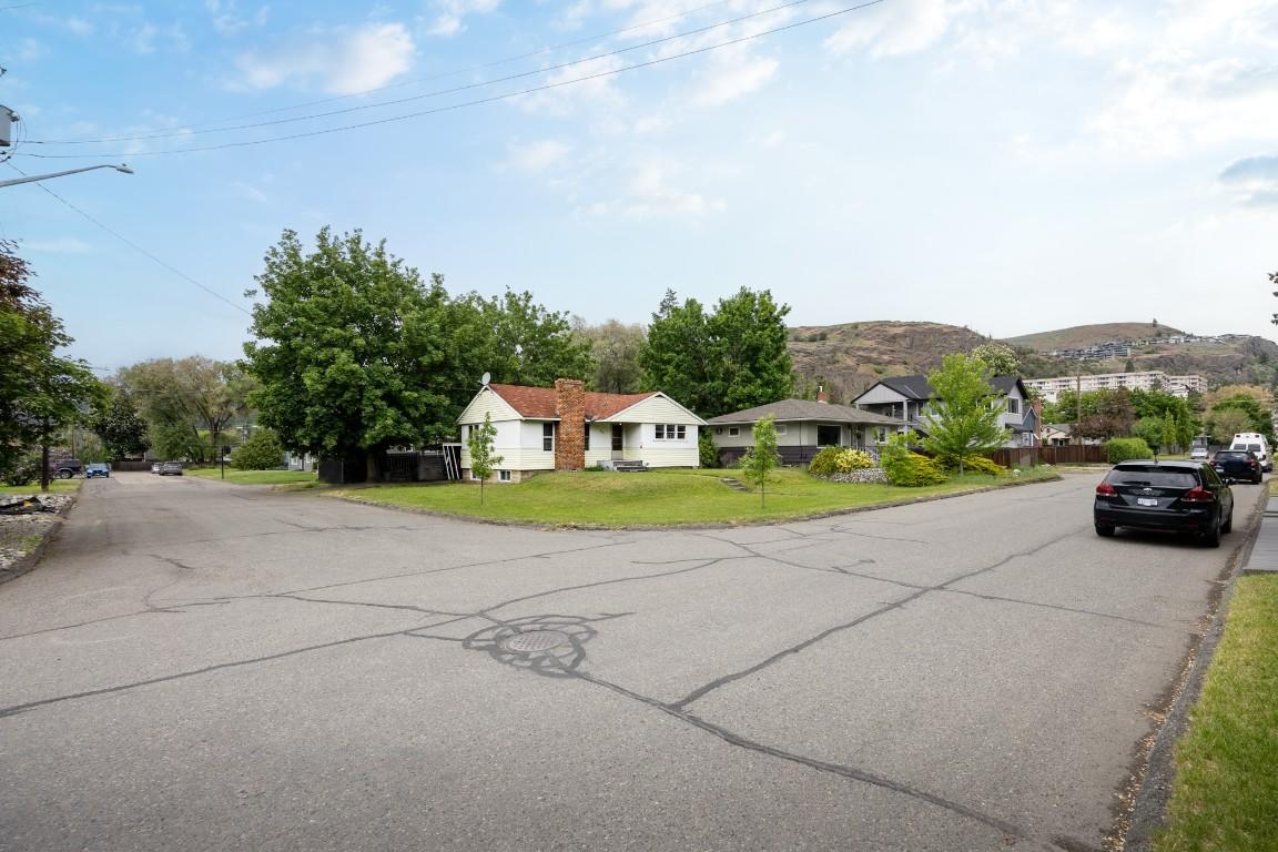 









2800


39

Street,
Vernon,




BC
V1T 6J4


