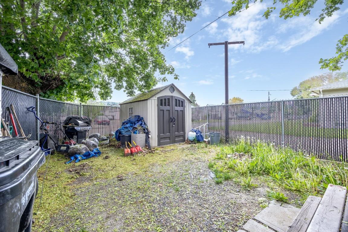 









2800


39

Street,
Vernon,




BC
V1T 6J4

