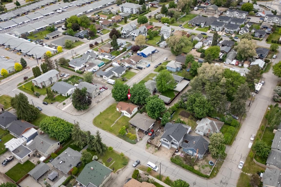 









2800


39

Street,
Vernon,




BC
V1T 6J4

