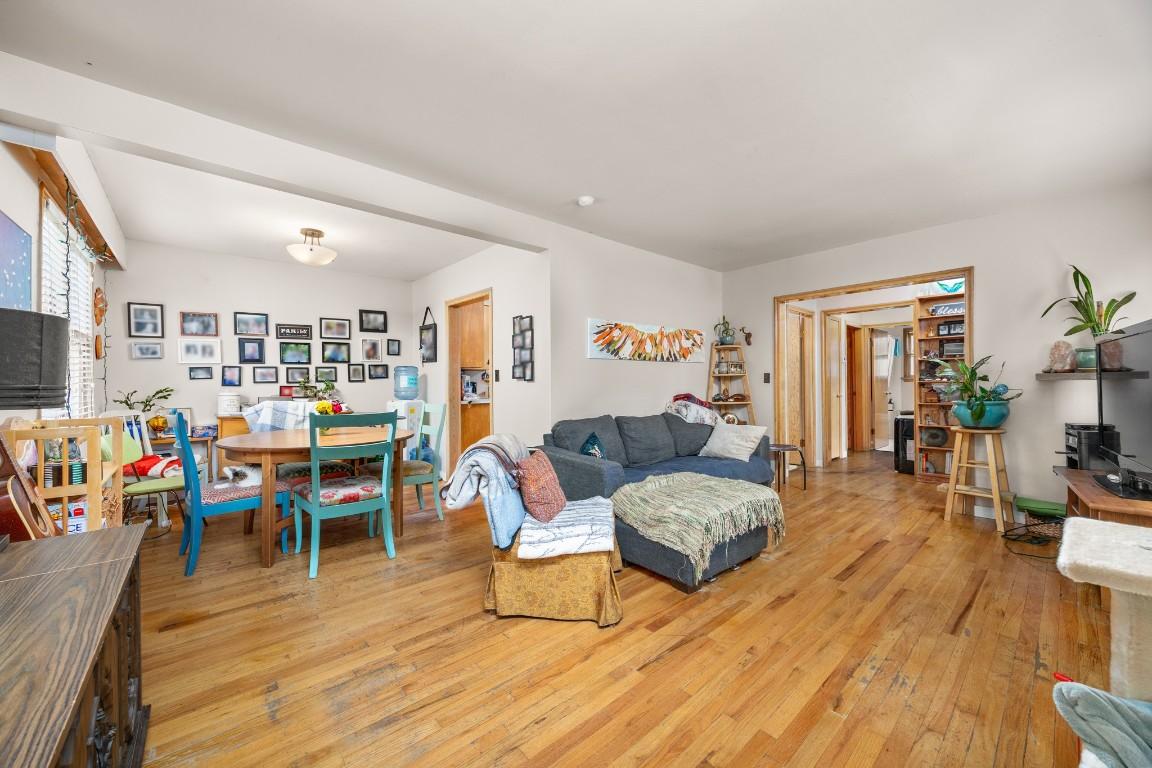 









2800


39

Street,
Vernon,




BC
V1T 6J4

