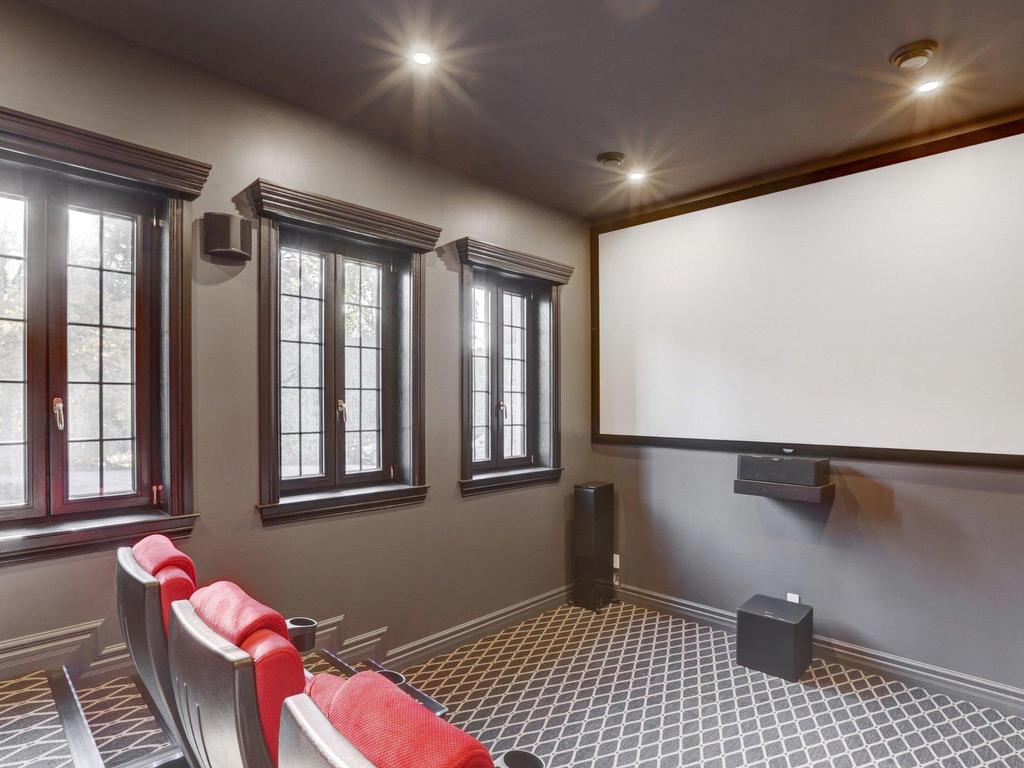 









6


Rue Bélair

,
L'Île-Bizard/Sainte-Geneviève (Montréal),




QC
H9E1R1

