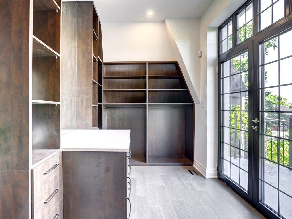 









6


Rue Bélair

,
L'Île-Bizard/Sainte-Geneviève (Montréal),




QC
H9E1R1

