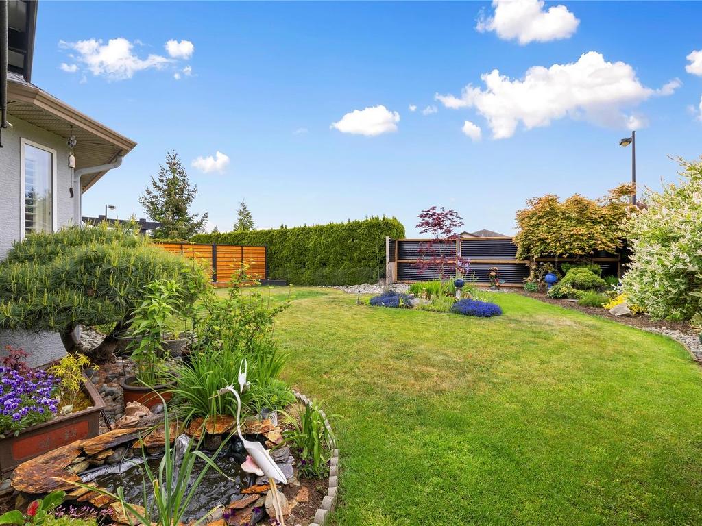 









1084


Aery View

Way,
Parksville,




BC
V9P 2N9

