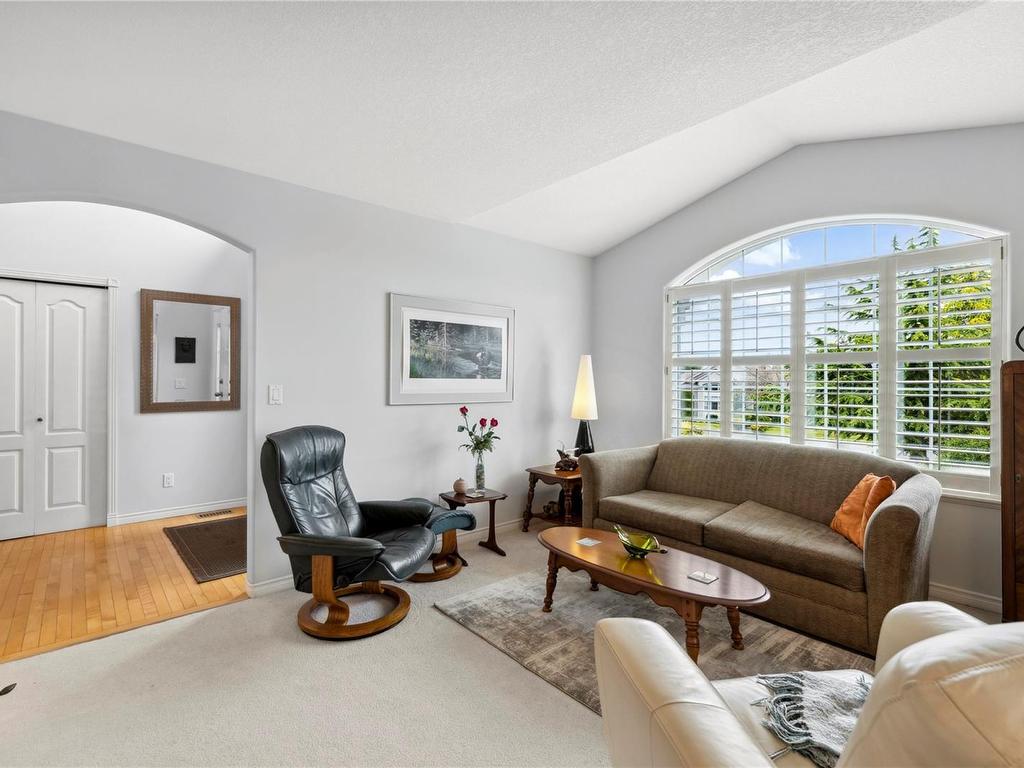 









1084


Aery View

Way,
Parksville,




BC
V9P 2N9

