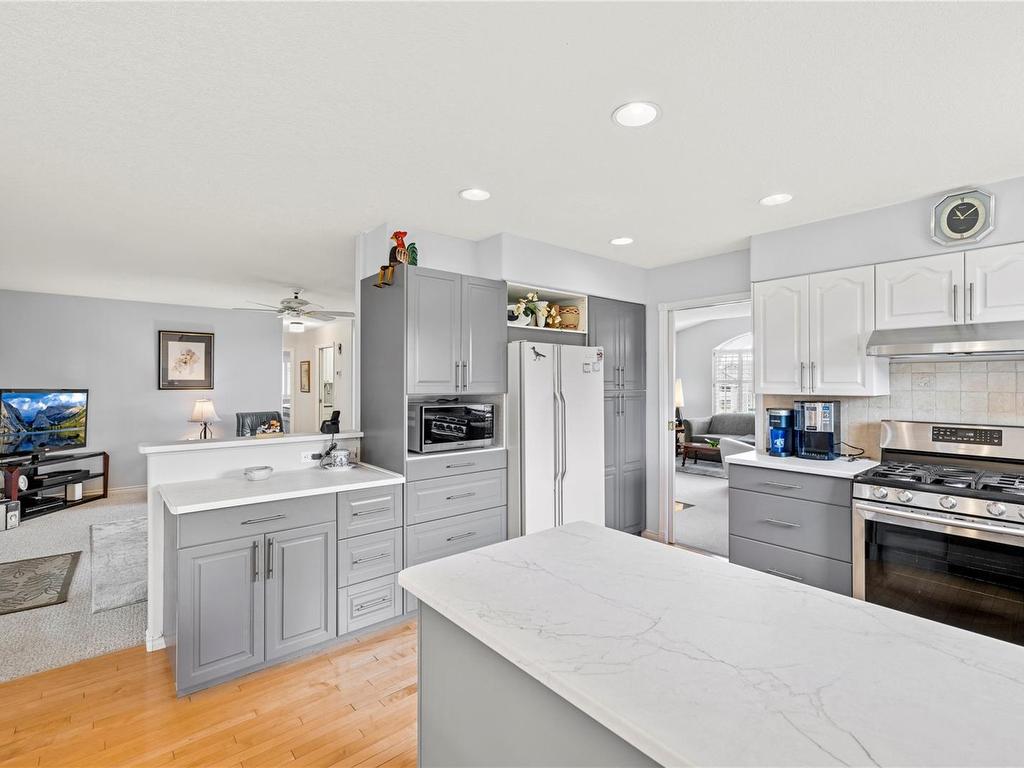 









1084


Aery View

Way,
Parksville,




BC
V9P 2N9

