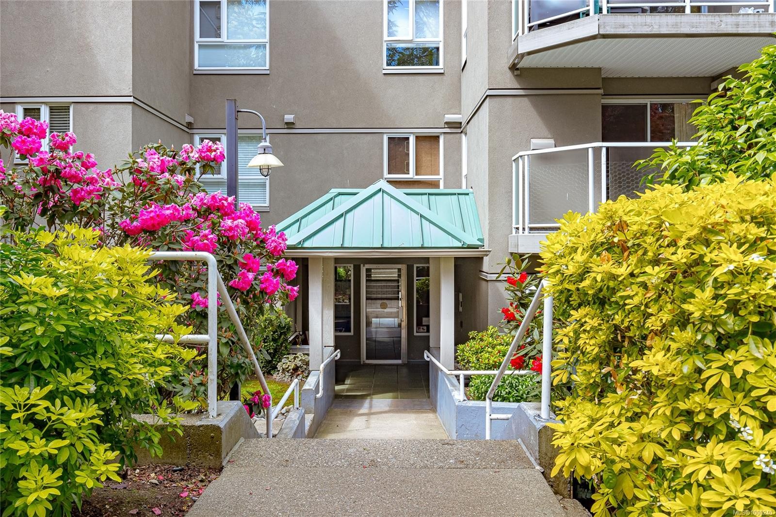 









2520


Wark

St, 114,
Victoria,




BC
V8T 5G6

