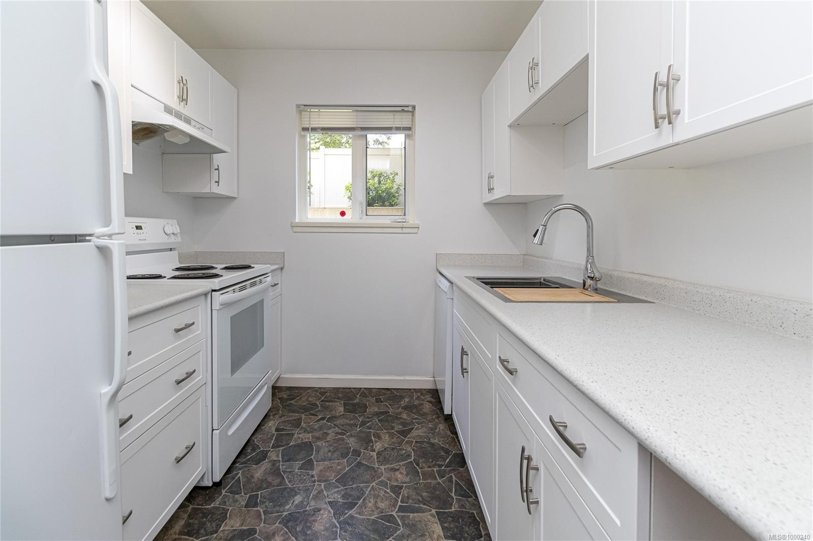 









2520


Wark

St, 114,
Victoria,




BC
V8T 5G6

