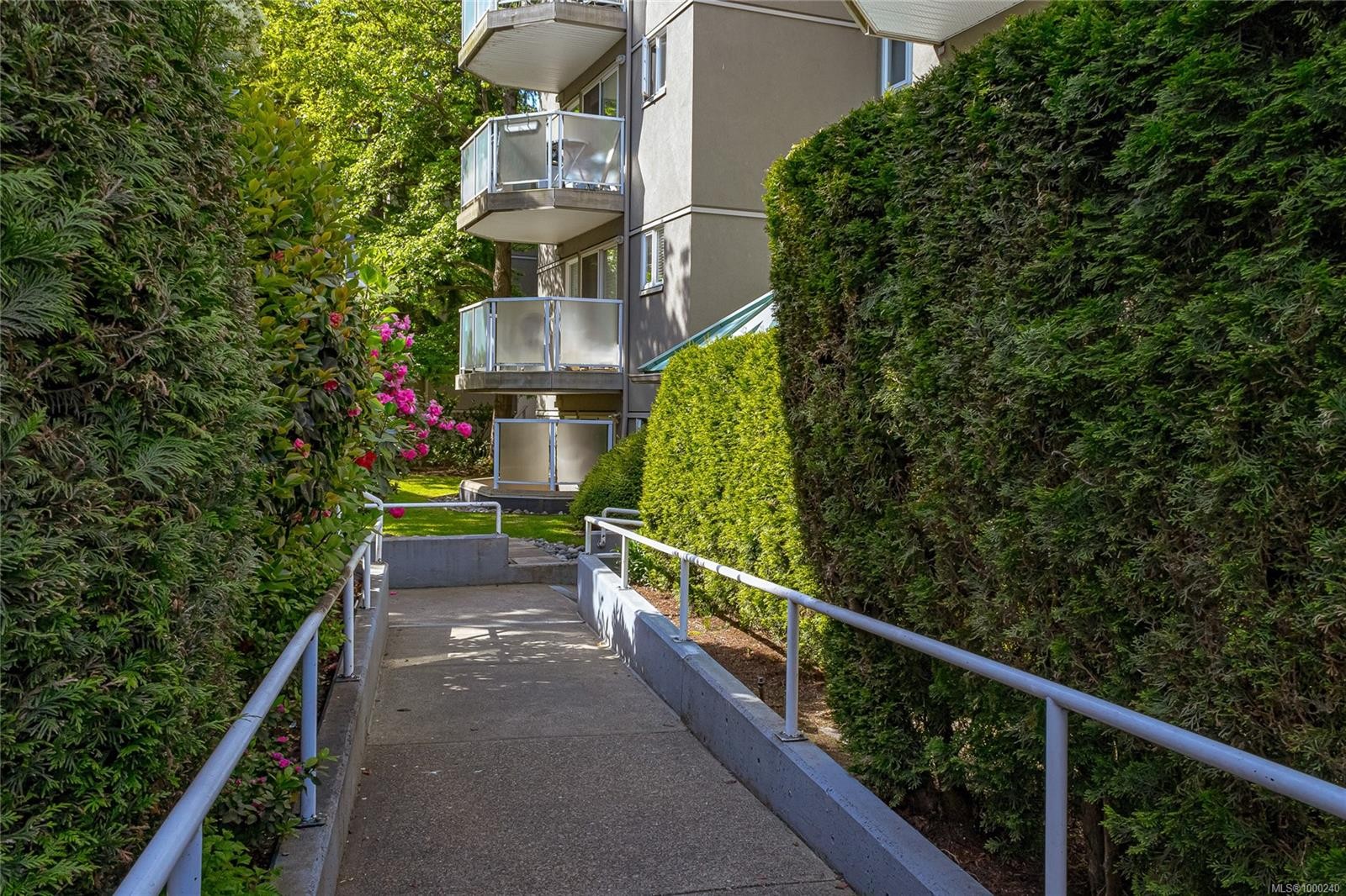 









2520


Wark

St, 114,
Victoria,




BC
V8T 5G6

