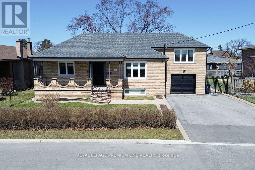 












286 WATERLOO AVENUE

,
Toronto,




Ontario
M3H3Z8

