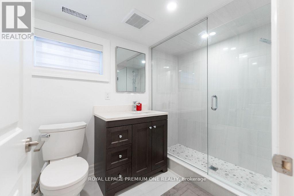 












286 WATERLOO AVENUE

,
Toronto,




Ontario
M3H3Z8

