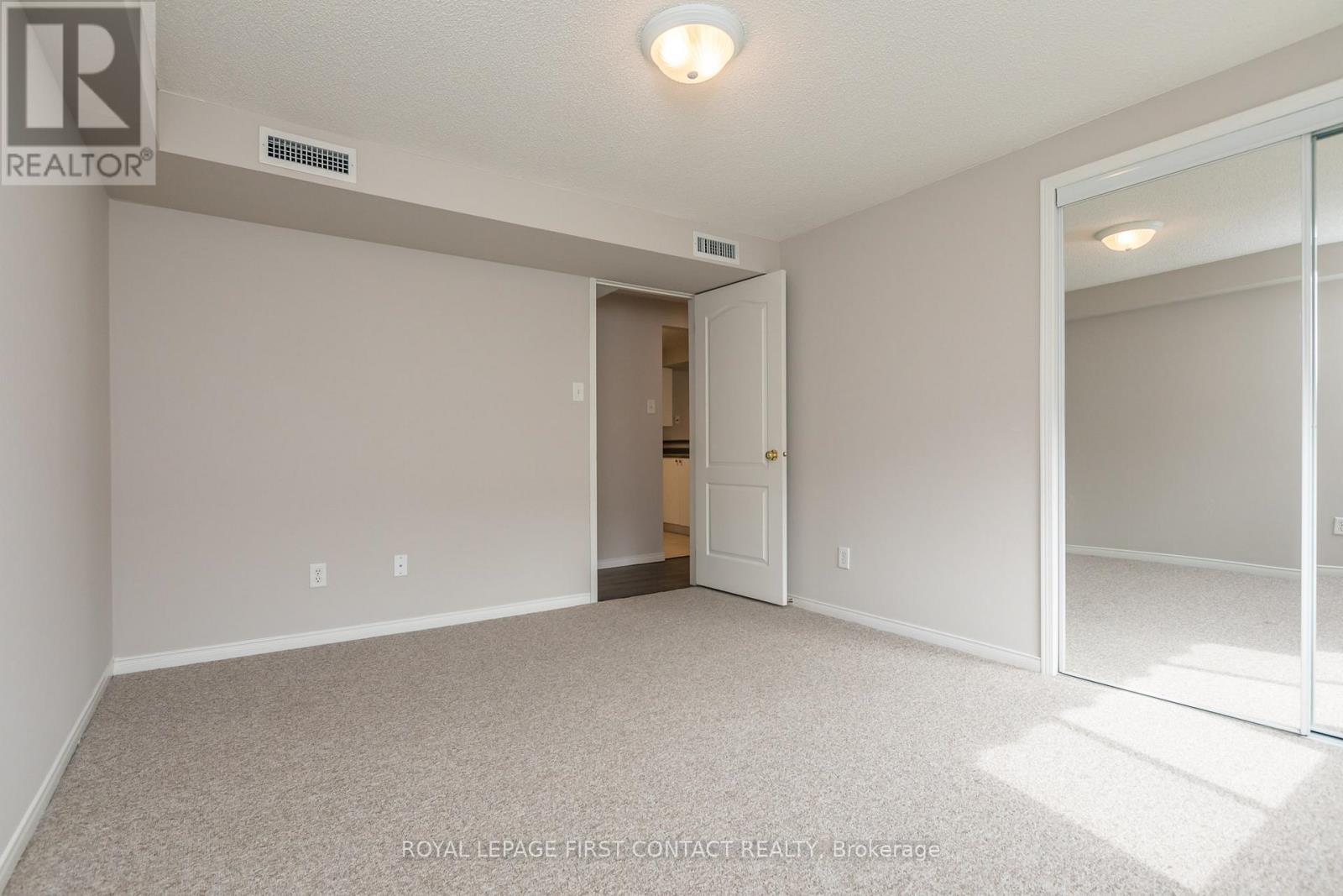 












103 - 117 EDGEHILL DRIVE

,
Barrie,




Ontario
L4N1L9

