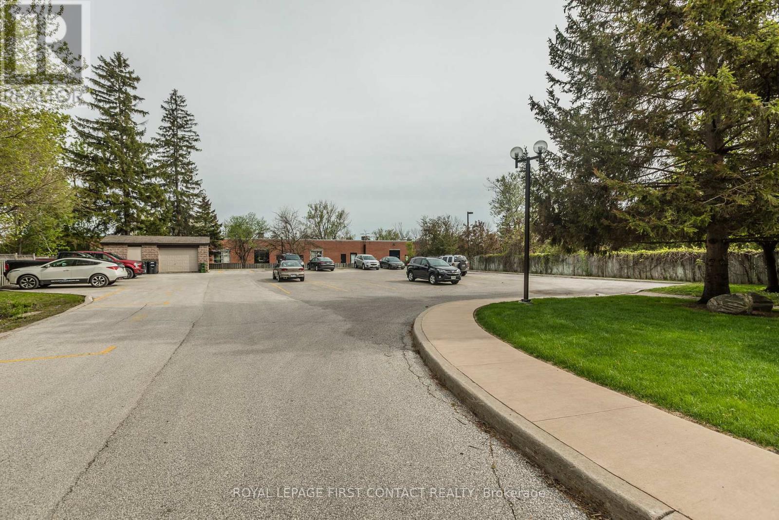 












103 - 117 EDGEHILL DRIVE

,
Barrie,




Ontario
L4N1L9

