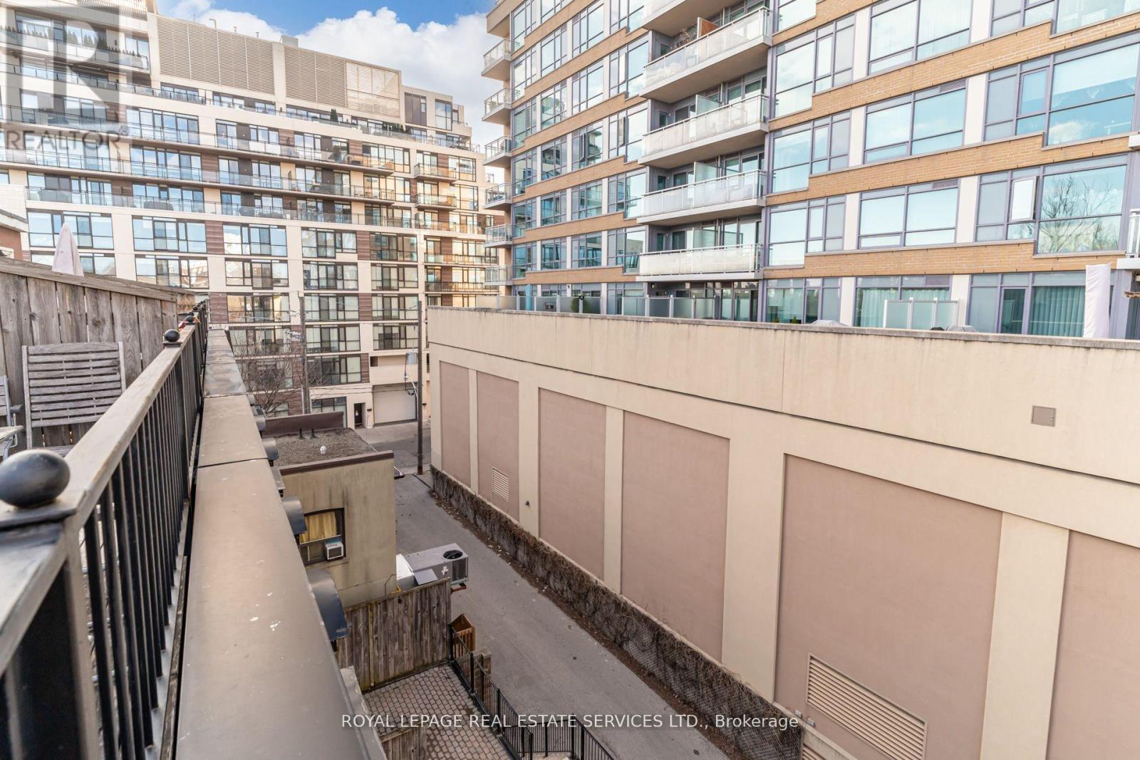 












12 - 1968 BLOOR STREET W

,
Toronto,




Ontario
M6P3K9

