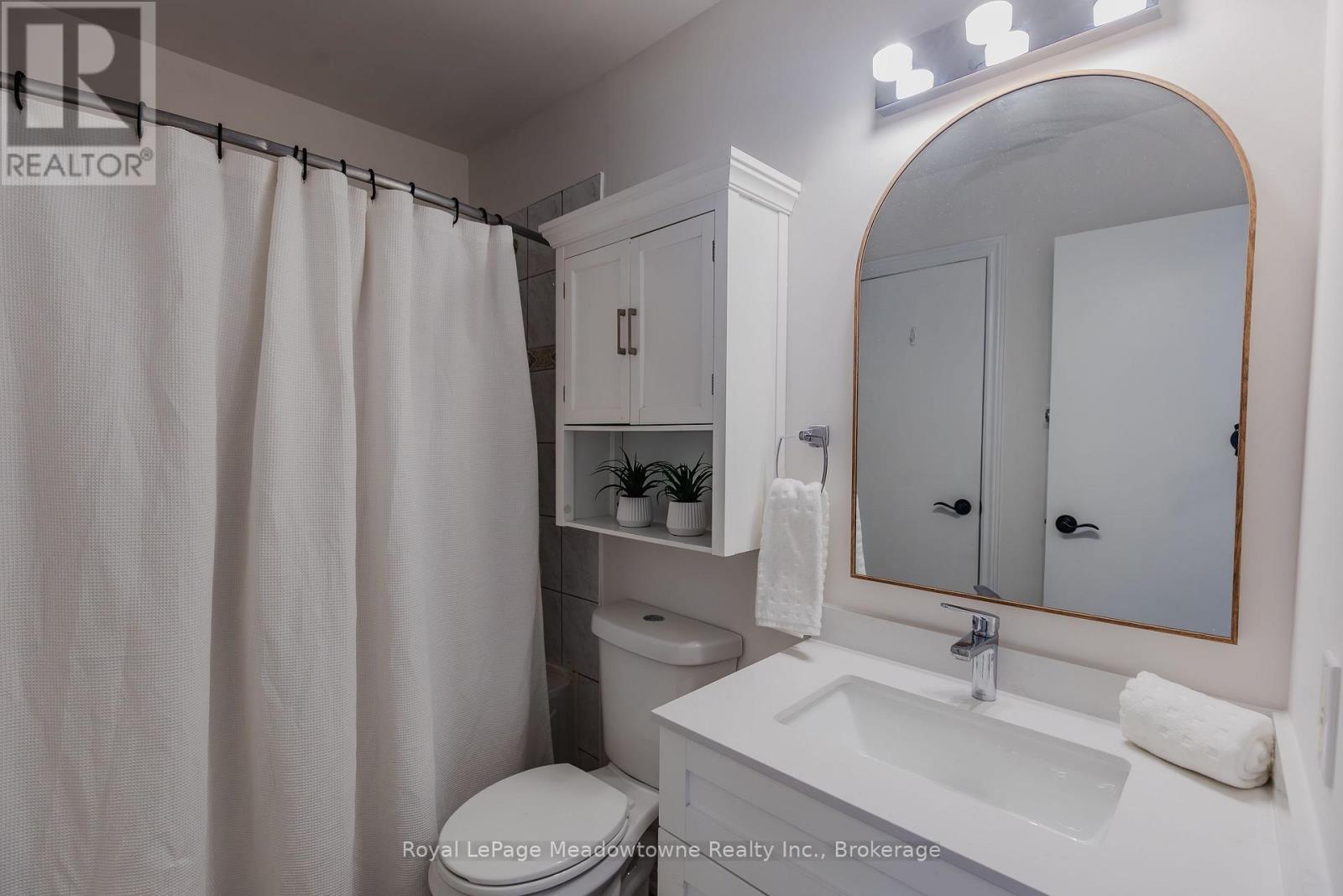 












42 - 6240 MONTEVIDEO ROAD

,
Mississauga (Meadowvale),




Ontario
L5N2N7

