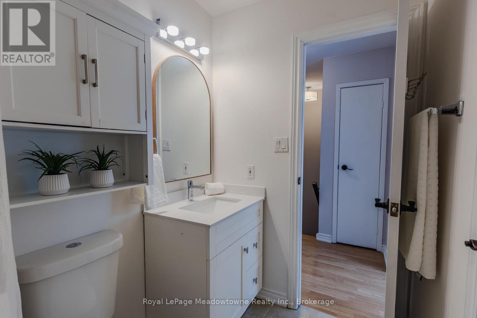 












42 - 6240 MONTEVIDEO ROAD

,
Mississauga (Meadowvale),




Ontario
L5N2N7

