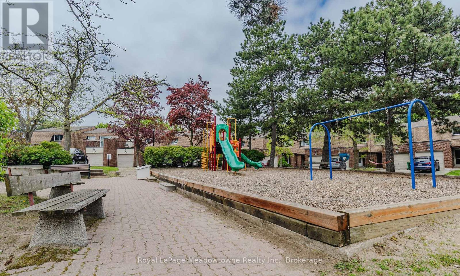 












42 - 6240 MONTEVIDEO ROAD

,
Mississauga (Meadowvale),




Ontario
L5N2N7

