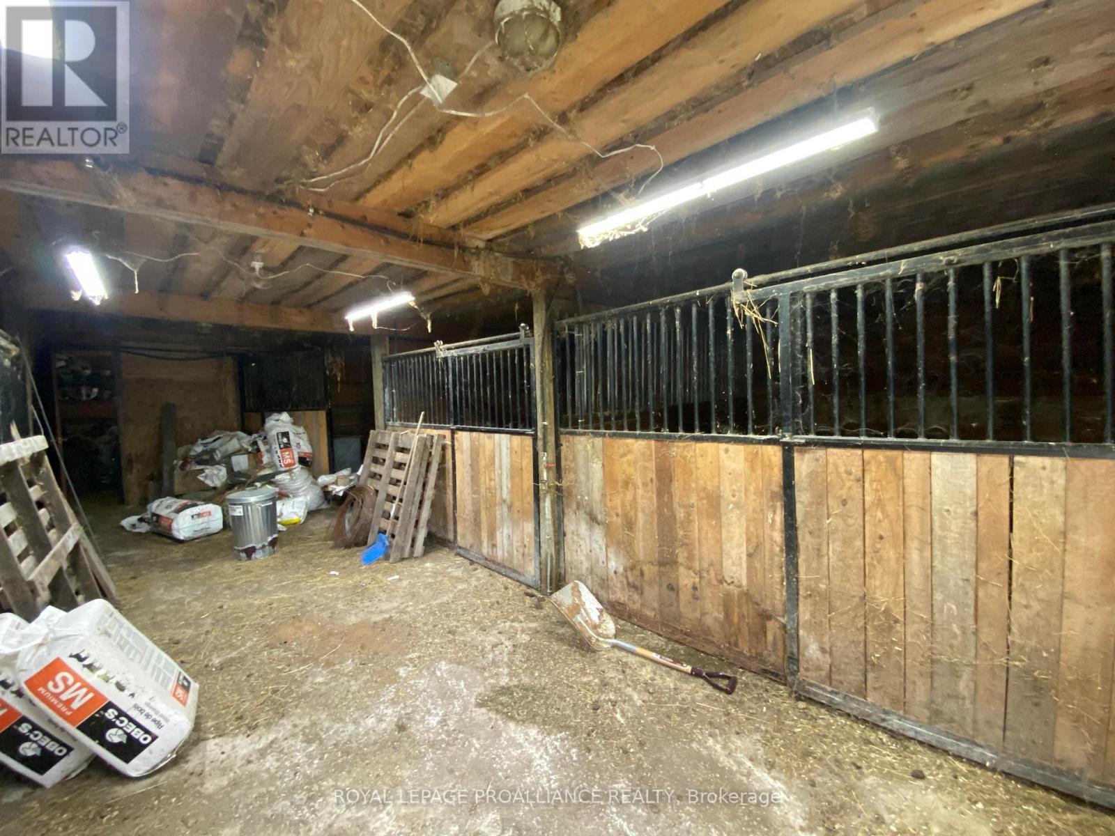 












2432 B COUNTY 8 ROAD S

,
Trent Hills,







Ontario
K7R3K7

