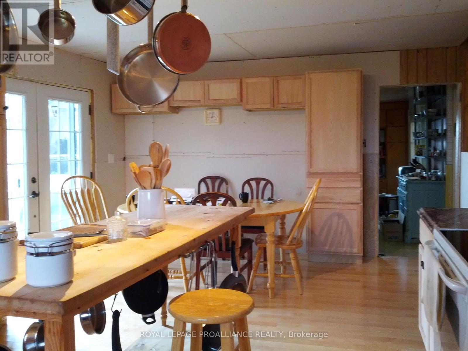 












2432 B COUNTY 8 ROAD S

,
Trent Hills,







Ontario
K7R3K7

