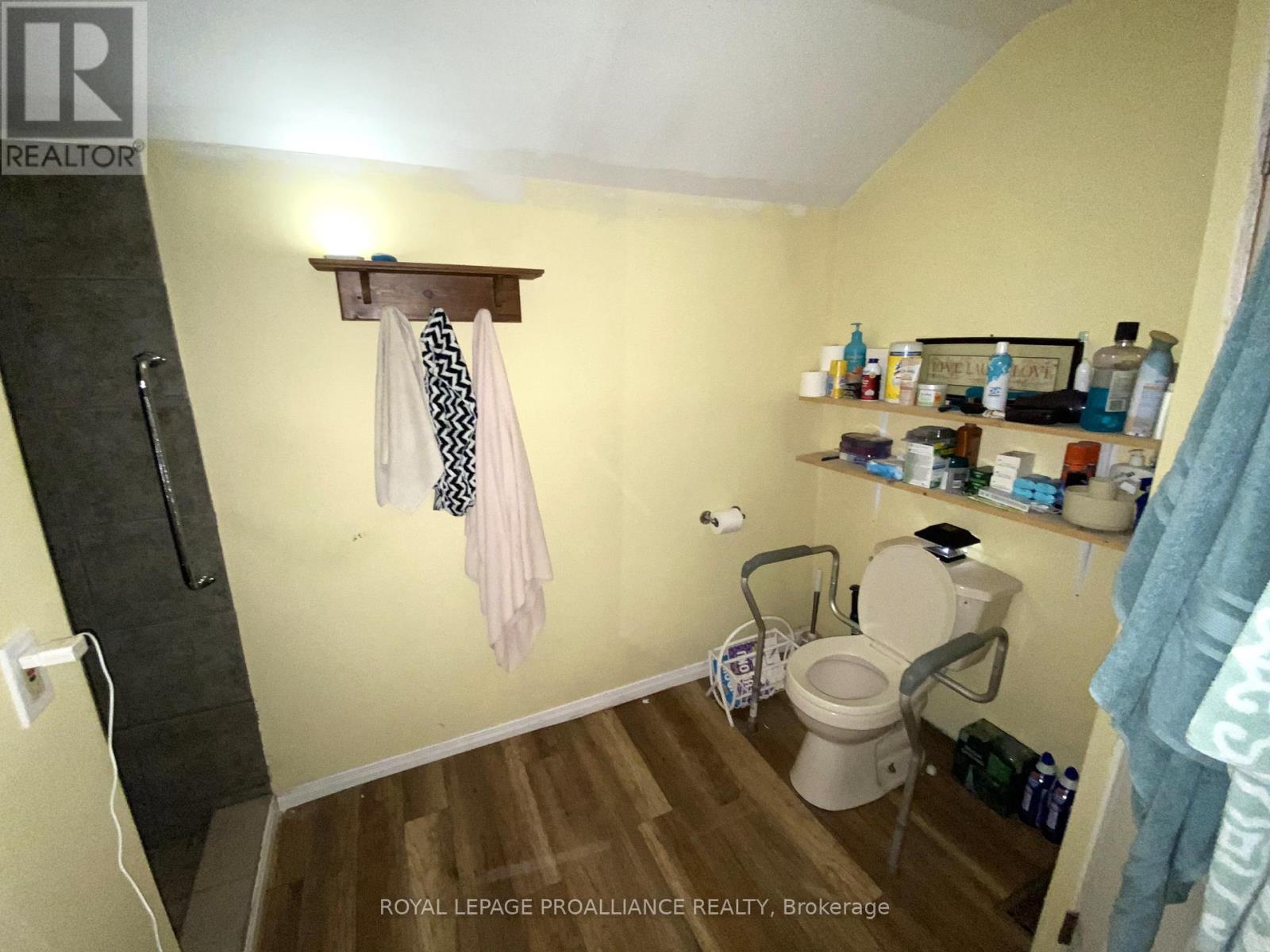 












2432 B COUNTY 8 ROAD S

,
Trent Hills,







Ontario
K7R3K7


