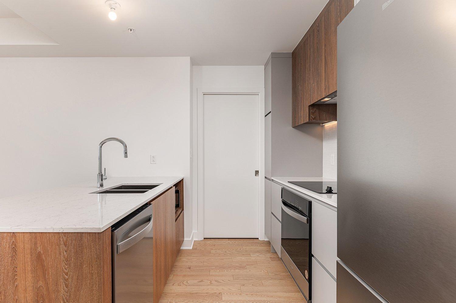 









200


Rue Marie-Charles-Le Moyne

, 2405,
Longueuil (Le Vieux-Longueuil),




QC
J4K8C2

