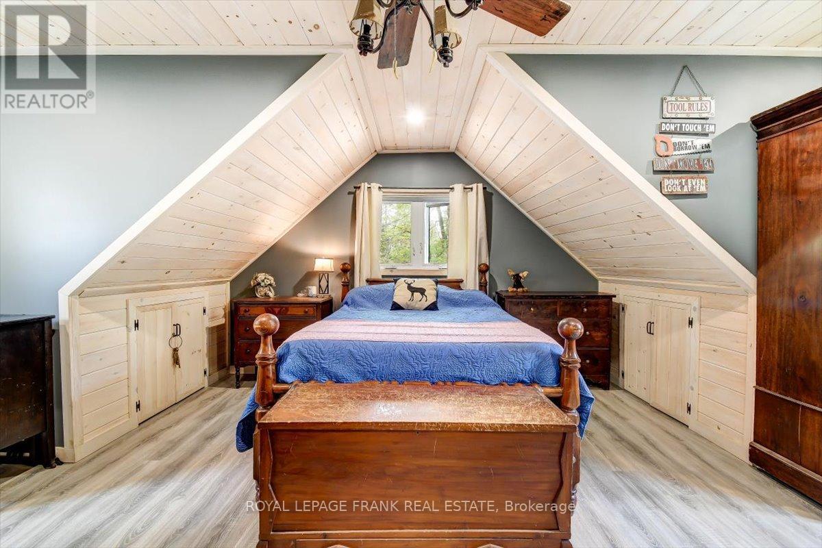 












1019 ANDERSON ROAD

,
Highlands East (Monmouth),




Ontario
K0L2Y0

