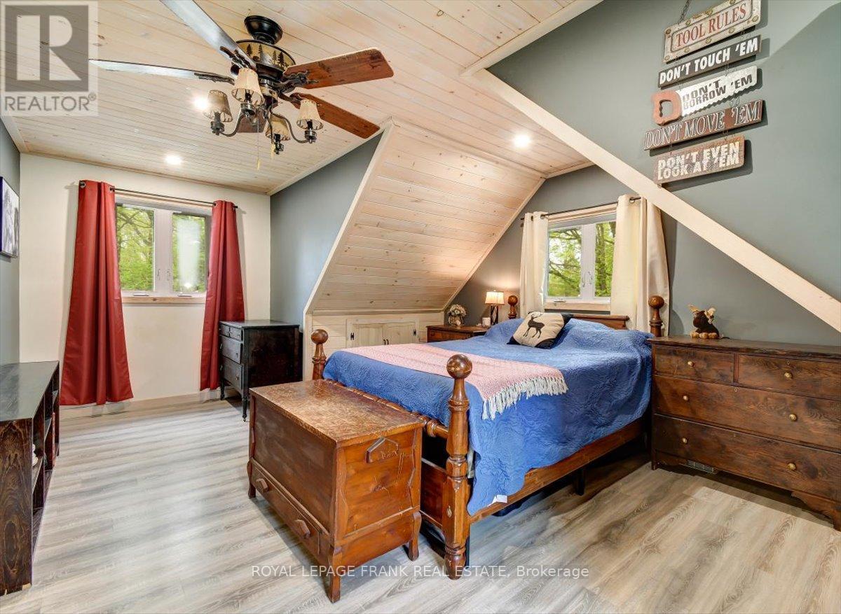 












1019 ANDERSON ROAD

,
Highlands East (Monmouth),




Ontario
K0L2Y0

