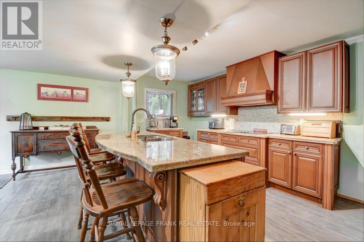 












1019 ANDERSON ROAD

,
Highlands East (Monmouth),




Ontario
K0L2Y0

