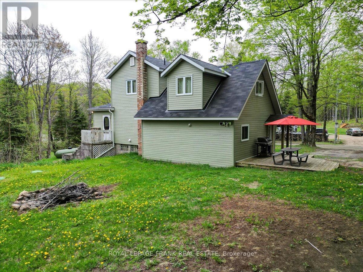 












1019 ANDERSON ROAD

,
Highlands East (Monmouth),




Ontario
K0L2Y0


