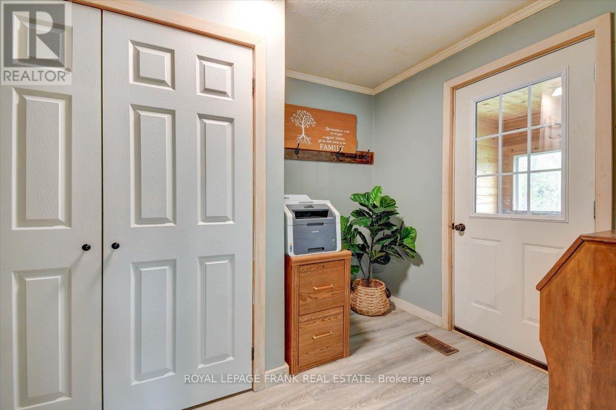 












1019 ANDERSON ROAD

,
Highlands East (Monmouth),




Ontario
K0L2Y0

