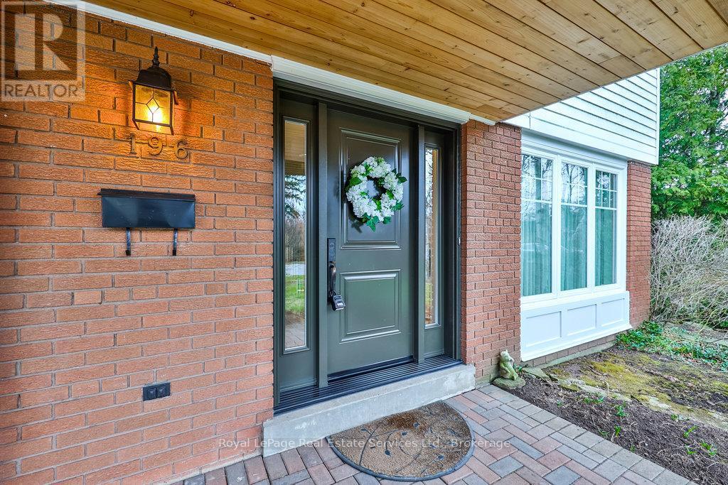 












196 SABEL STREET

,
Oakville (BR Bronte),




Ontario
L6L3V4

