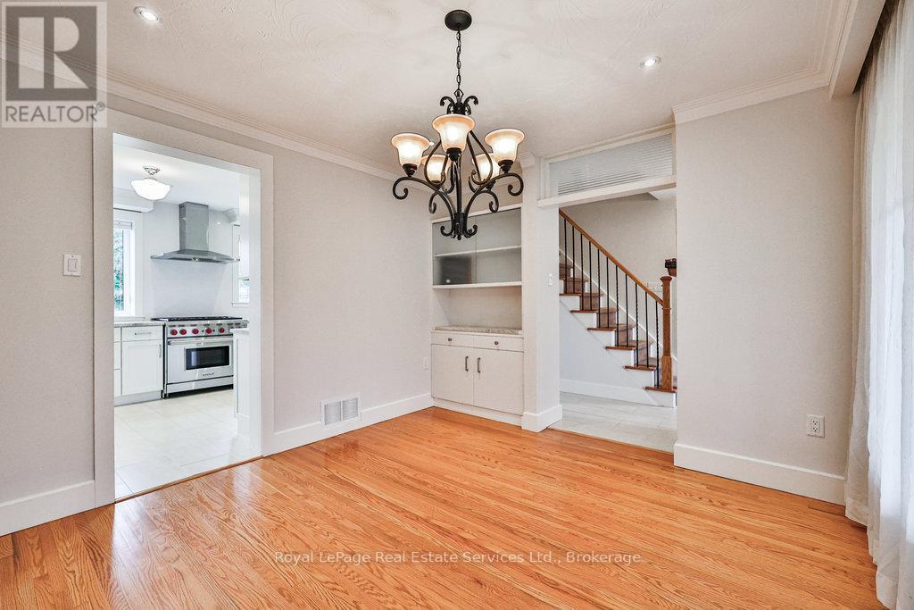 












196 SABEL STREET

,
Oakville (BR Bronte),




Ontario
L6L3V4


