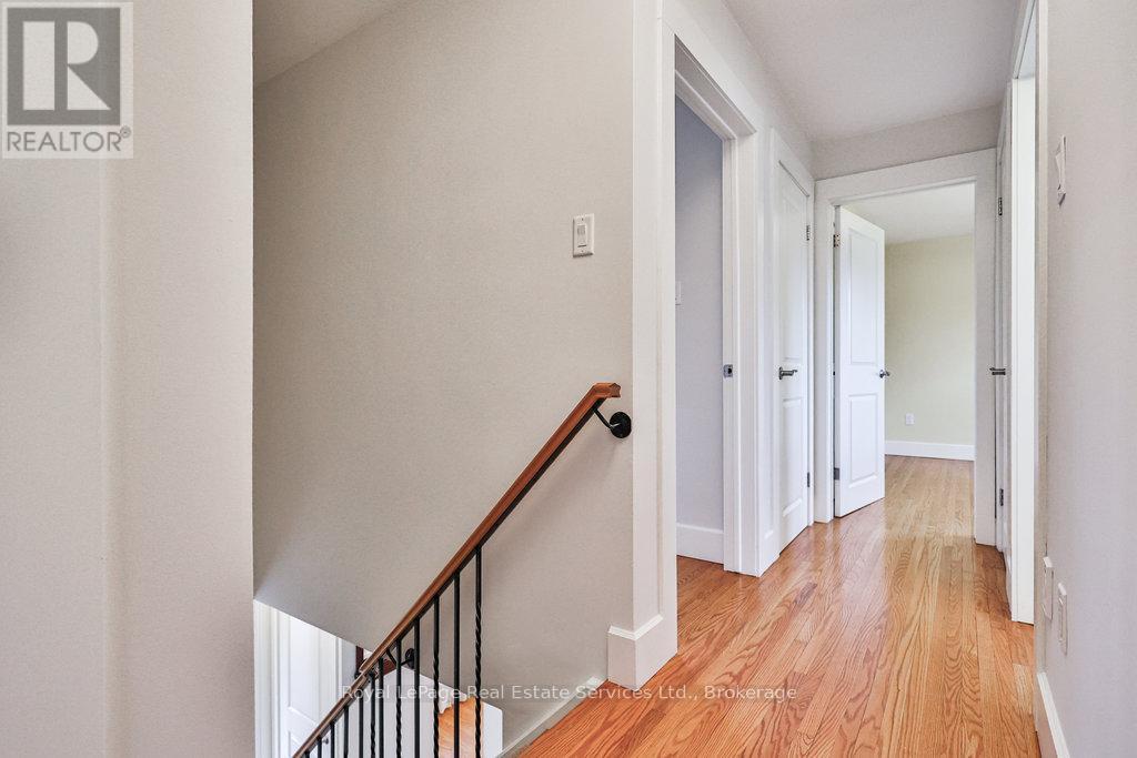 












196 SABEL STREET

,
Oakville (BR Bronte),




Ontario
L6L3V4

