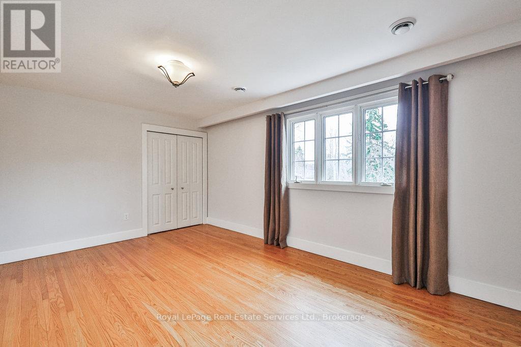 












196 SABEL STREET

,
Oakville (BR Bronte),




Ontario
L6L3V4

