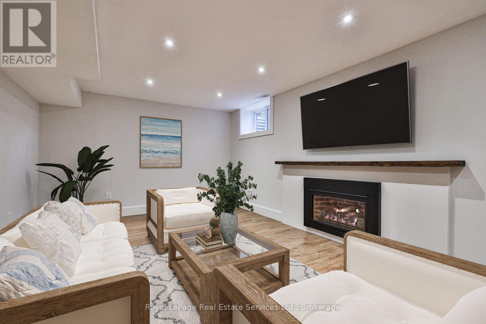 












196 SABEL STREET

,
Oakville (BR Bronte),




Ontario
L6L3V4

