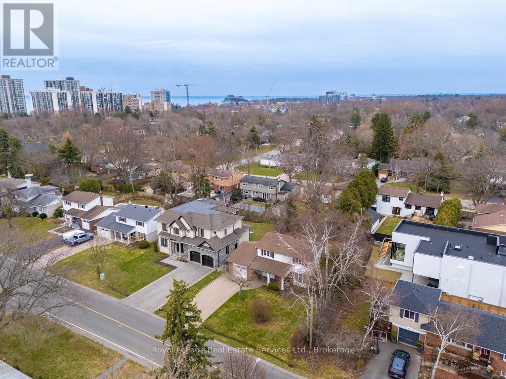 












196 SABEL STREET

,
Oakville (BR Bronte),




Ontario
L6L3V4

