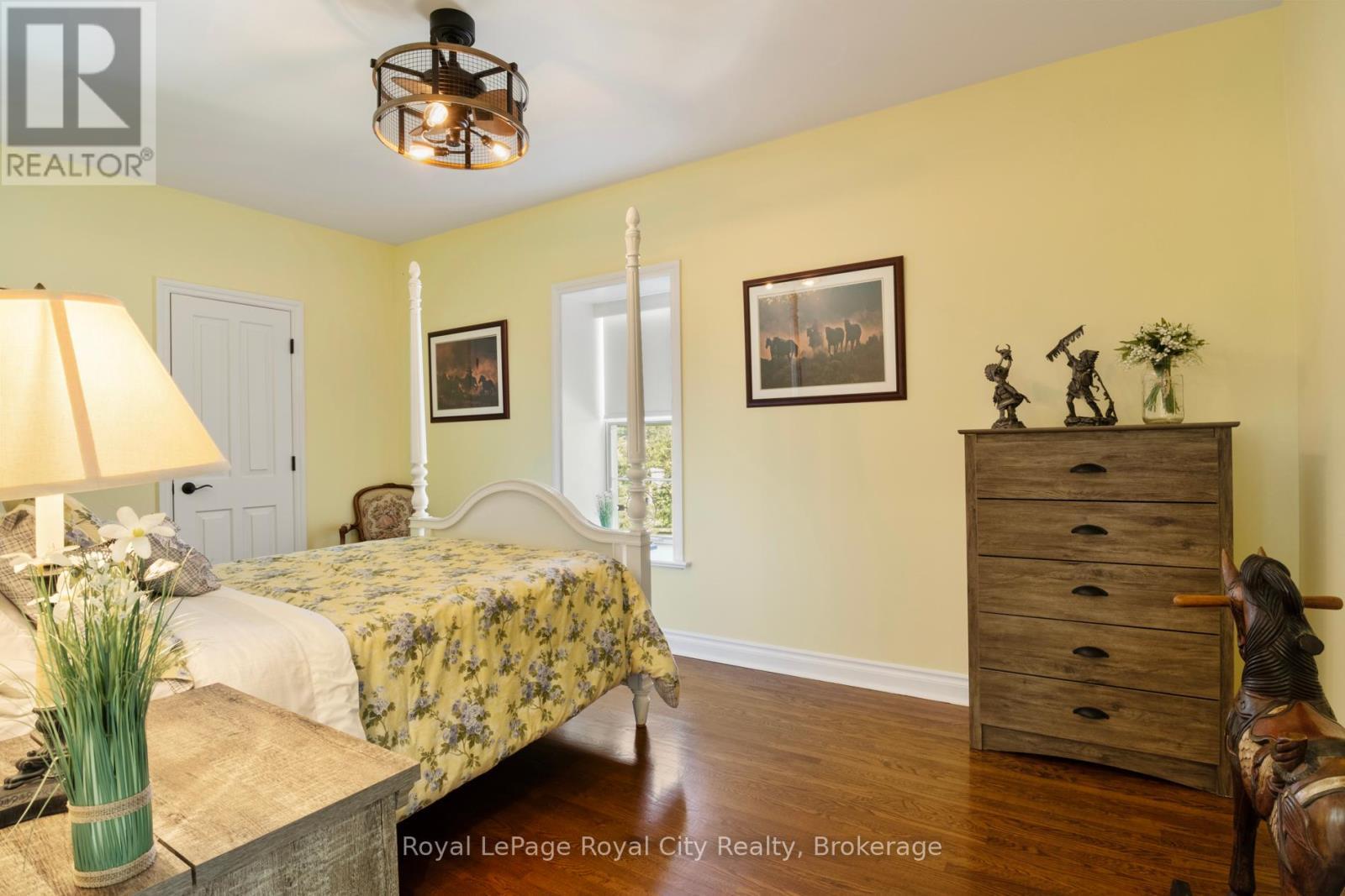 












5228 FIRST LINE

,
Erin,




Ontario
L7J2L9

