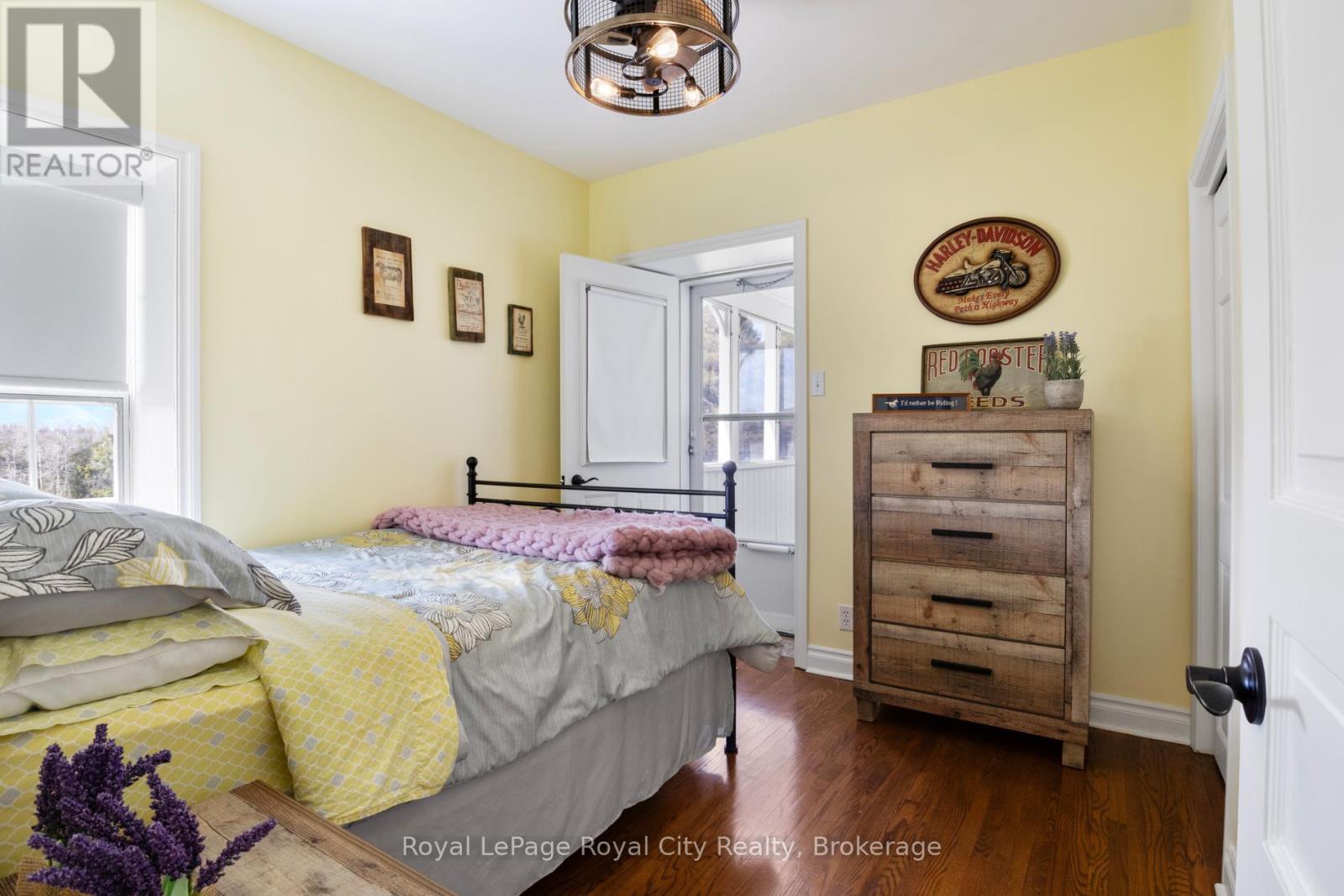 












5228 FIRST LINE

,
Erin,




Ontario
L7J2L9

