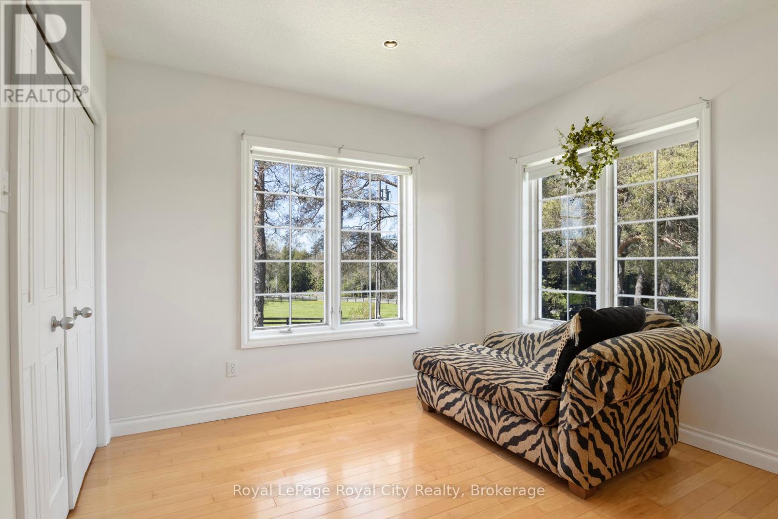 












5228 FIRST LINE

,
Erin,




Ontario
L7J2L9

