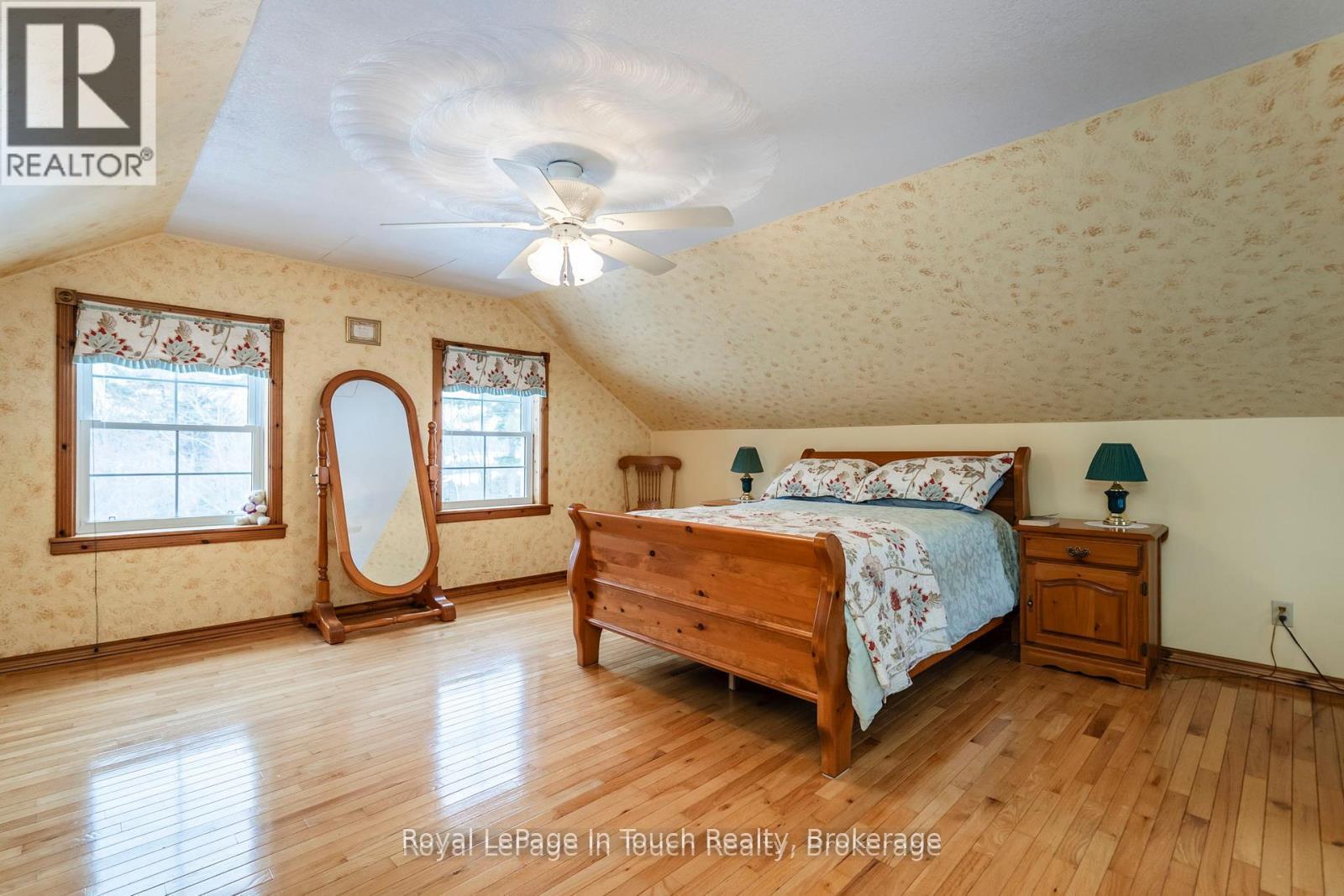 












306 CHURCH STREET

,
Penetanguishene,




Ontario
L9M1G5


